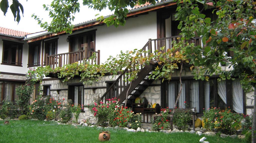 Trenchova Guest House Bansko Bagian luar foto